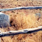 Sturt Creek Station homestead (TRACEY & an unnamed grave) - Photo Kevin Coate (July 1995) Sturt Creek Station homestead